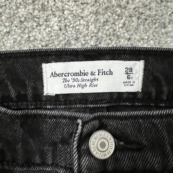 Abercrombie & Fitch 90s Ultra High Rise Straight Jeans Size W28 / 6R - Picture 6 of 8